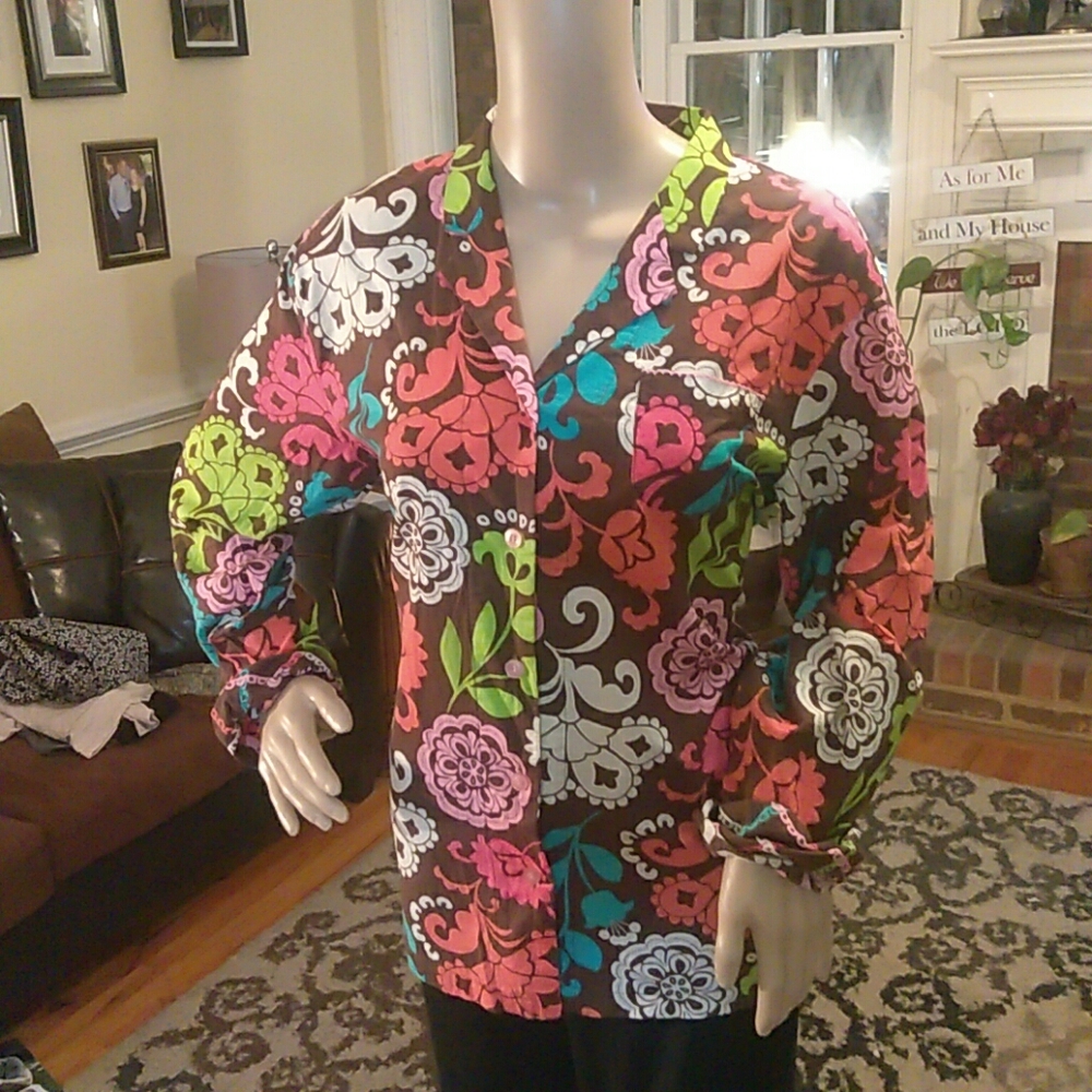 Vera Bradley ladies button up blouse